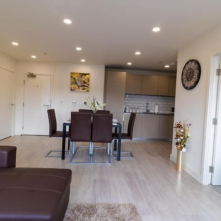 Virexxa Bedford Centre - Executive Suite - 2Bed Flat With Free Parking & Gym Bagian luar foto