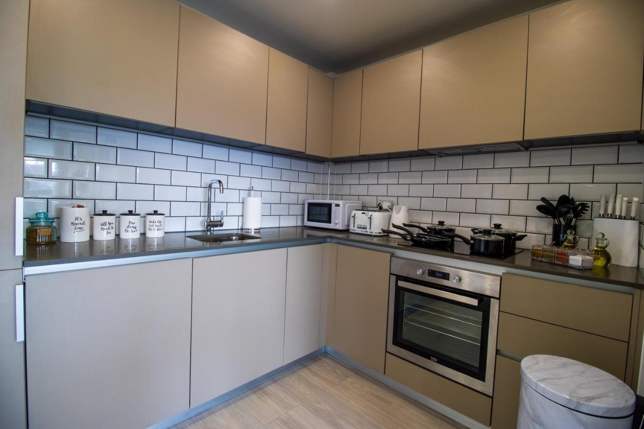 Virexxa Bedford Centre - Executive Suite - 2Bed Flat With Free Parking & Gym Bagian luar foto