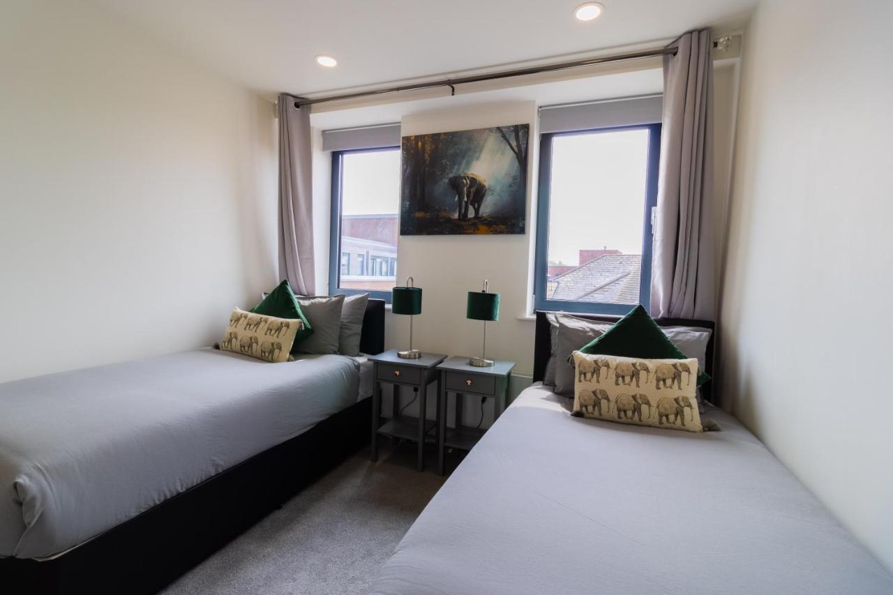Virexxa Bedford Centre - Executive Suite - 2Bed Flat With Free Parking & Gym Bagian luar foto