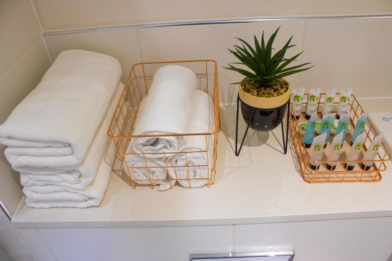 Virexxa Bedford Centre - Executive Suite - 2Bed Flat With Free Parking & Gym Bagian luar foto