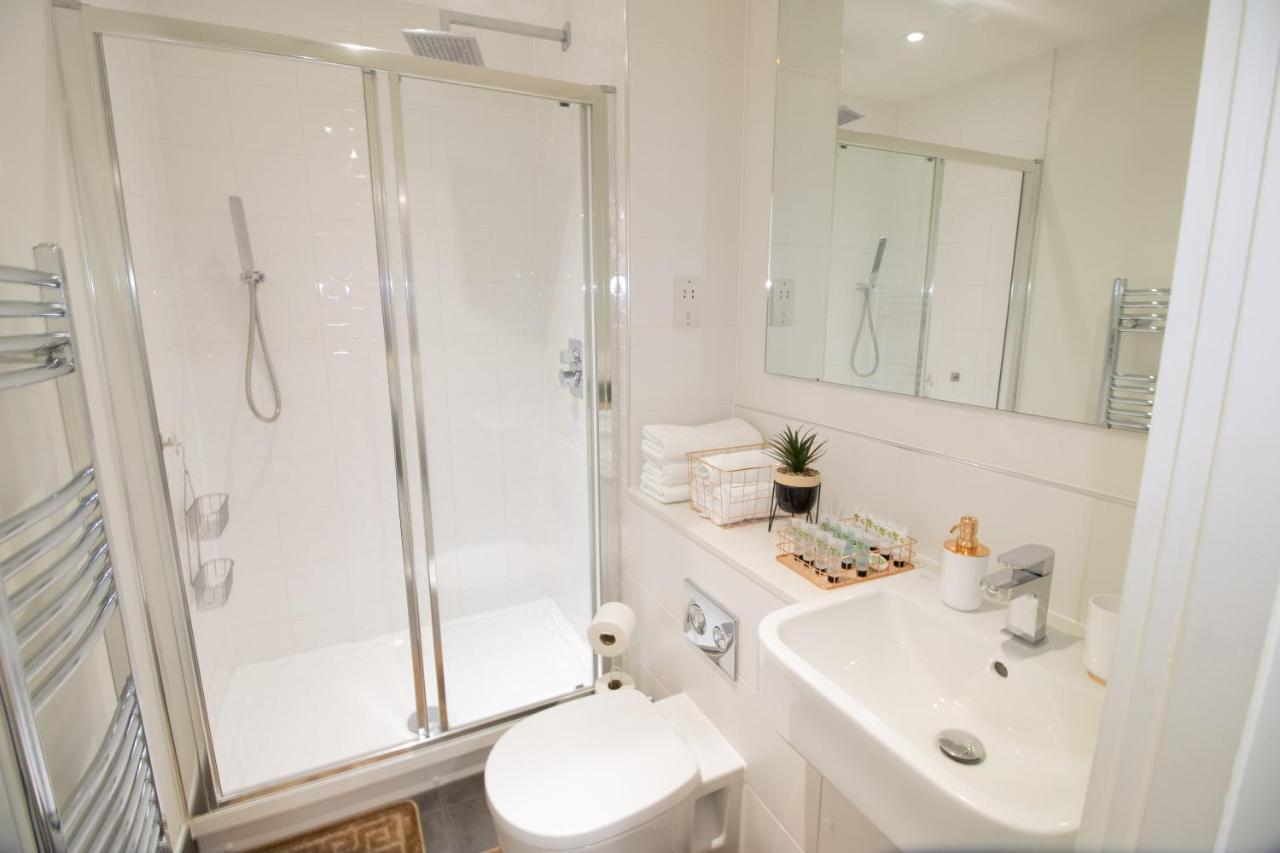 Virexxa Bedford Centre - Executive Suite - 2Bed Flat With Free Parking & Gym Bagian luar foto