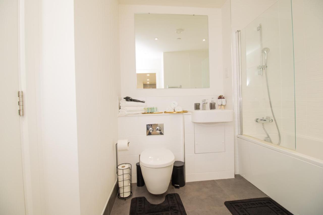 Virexxa Bedford Centre - Executive Suite - 2Bed Flat With Free Parking & Gym Bagian luar foto